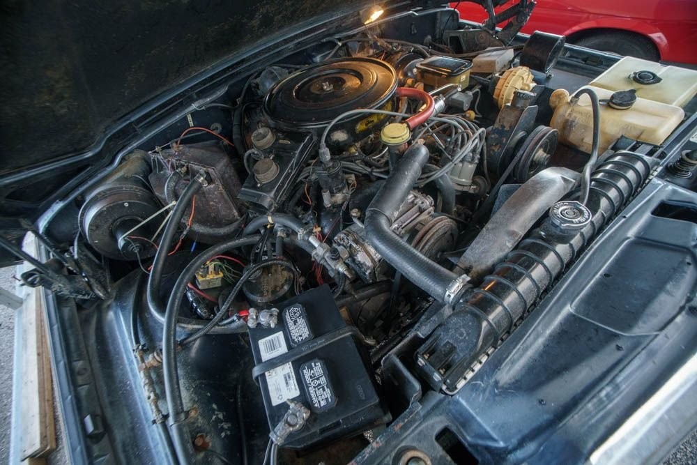 Jeep-Grand-Wagoneer-1988-SUV-20