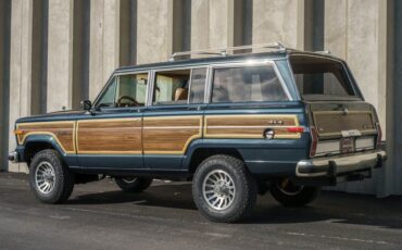 Jeep-Grand-Wagoneer-1988-SUV-28