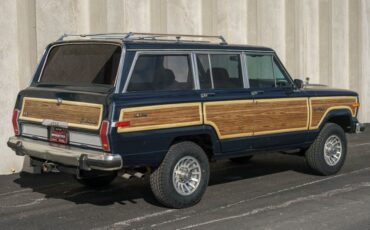 Jeep-Grand-Wagoneer-1988-SUV-3