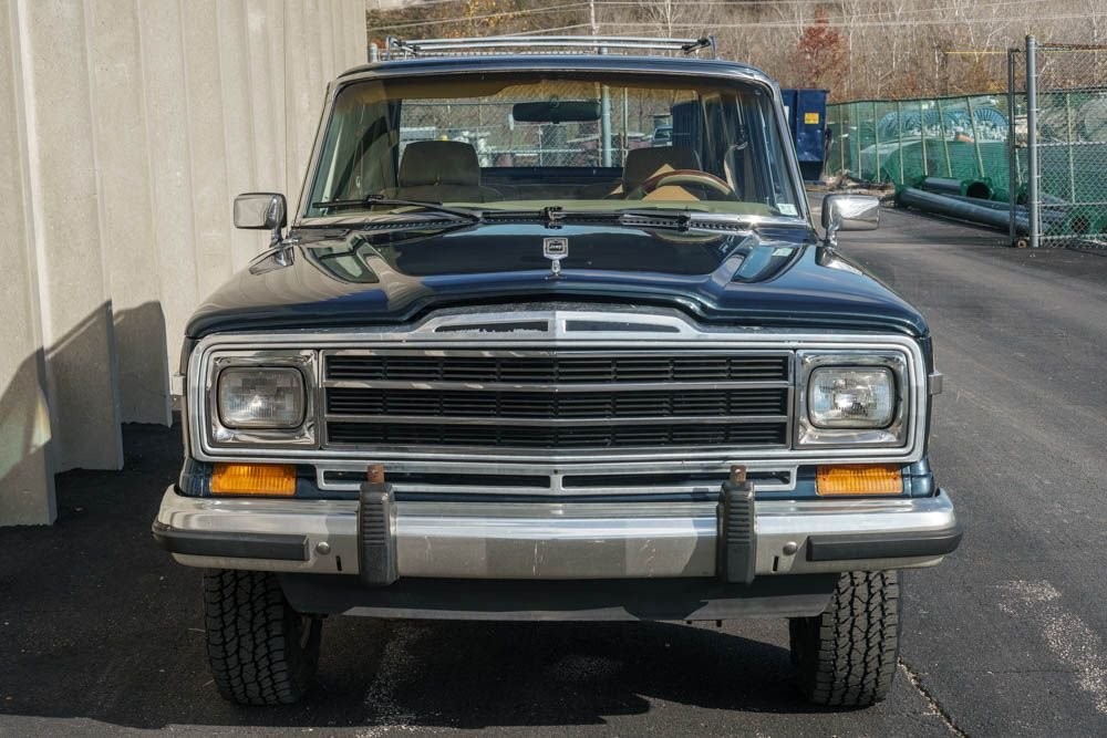 Jeep-Grand-Wagoneer-1988-SUV-31