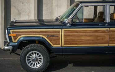 Jeep-Grand-Wagoneer-1988-SUV-35