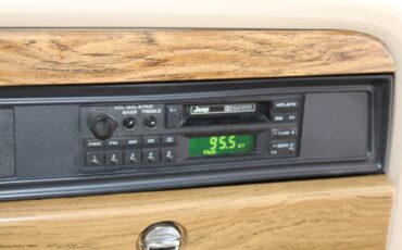 Jeep-Grand-Wagoneer-1989-SUV-38