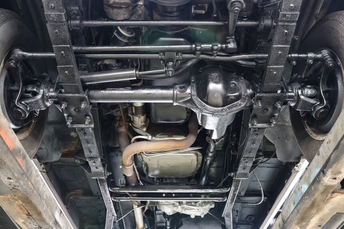 Jeep-Grand-Wagoneer-1989-Station-Wagon-33