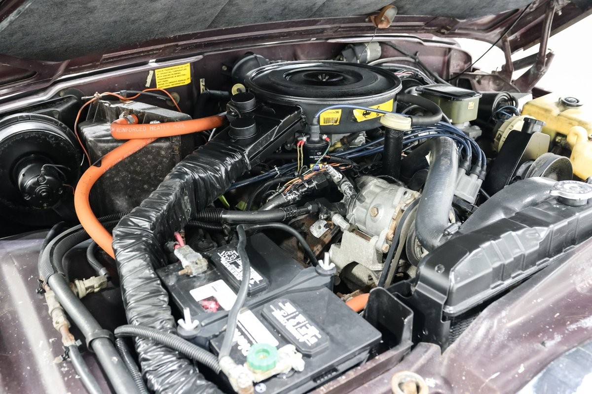 Jeep-Grand-Wagoneer-1989-Station-Wagon-8