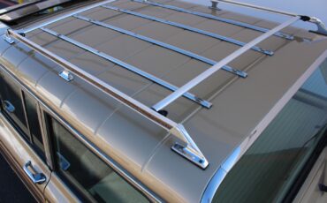 Jeep-Grand-Wagoneer-1990-SUV-38