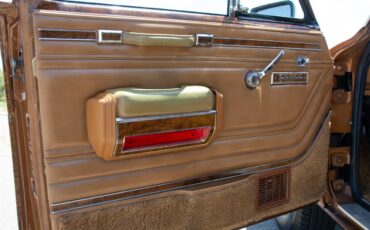 Jeep-Grand-wagoneer-1985-Sand-Tan-1