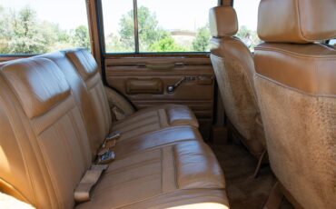 Jeep-Grand-wagoneer-1985-Sand-Tan-8