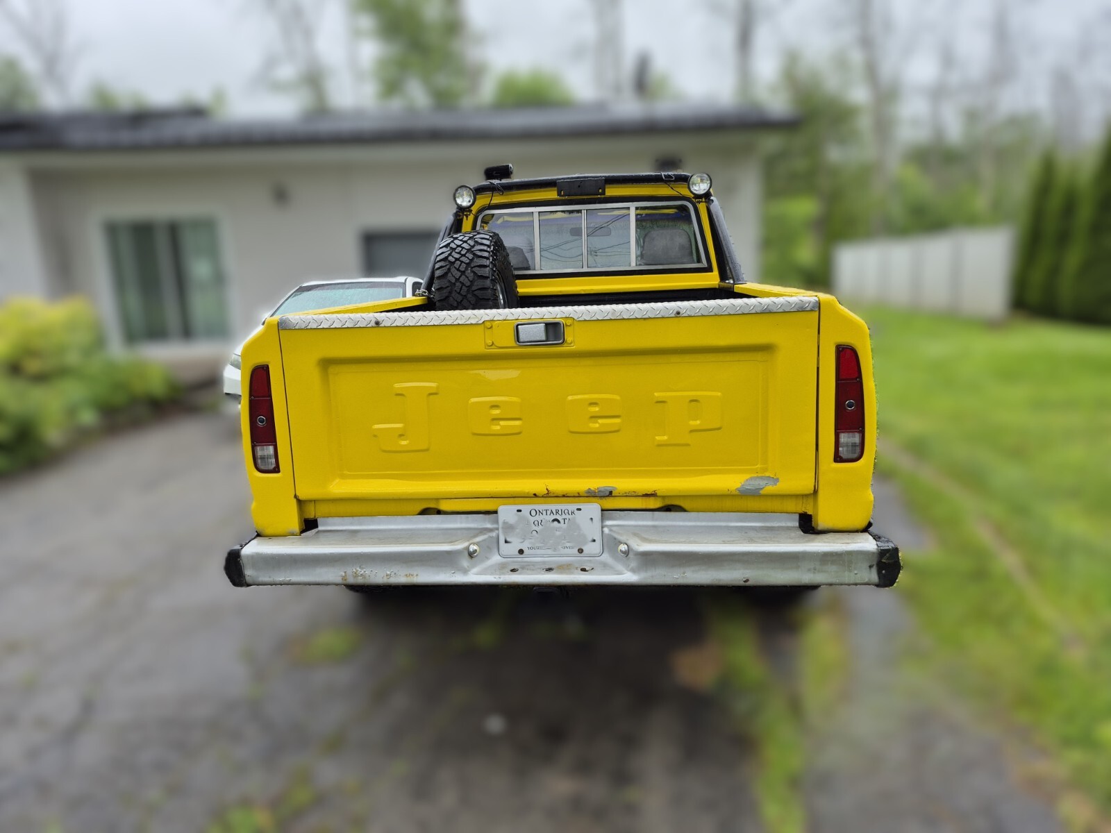 Jeep-J10-1984-Standard-Cab-Pickup-5