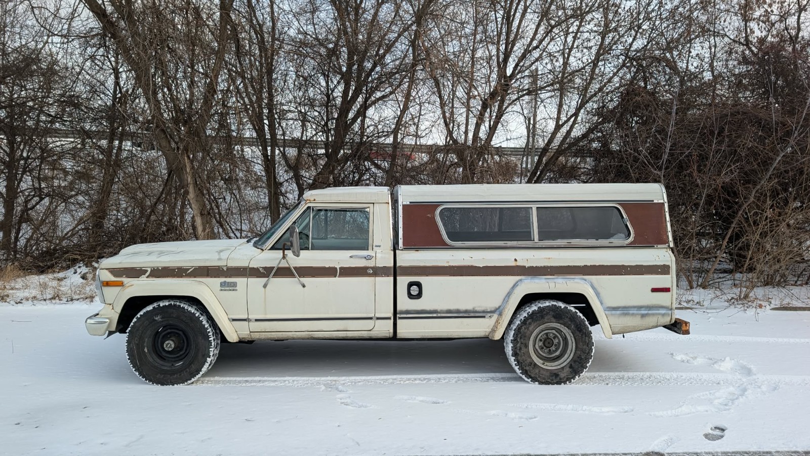 Jeep-J10-1985-Standard-Cab-Pickup-1
