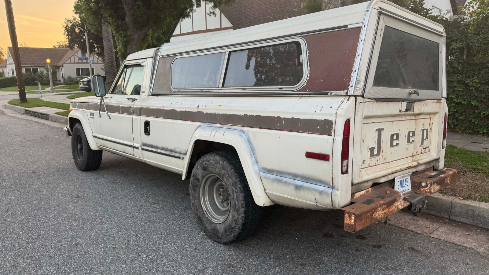Jeep-J10-1985-Standard-Cab-Pickup-5