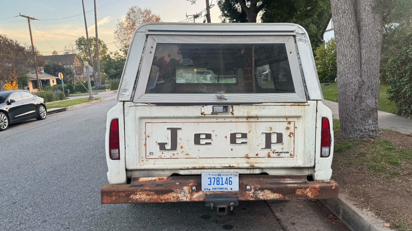 Jeep-J10-1985-Standard-Cab-Pickup-7