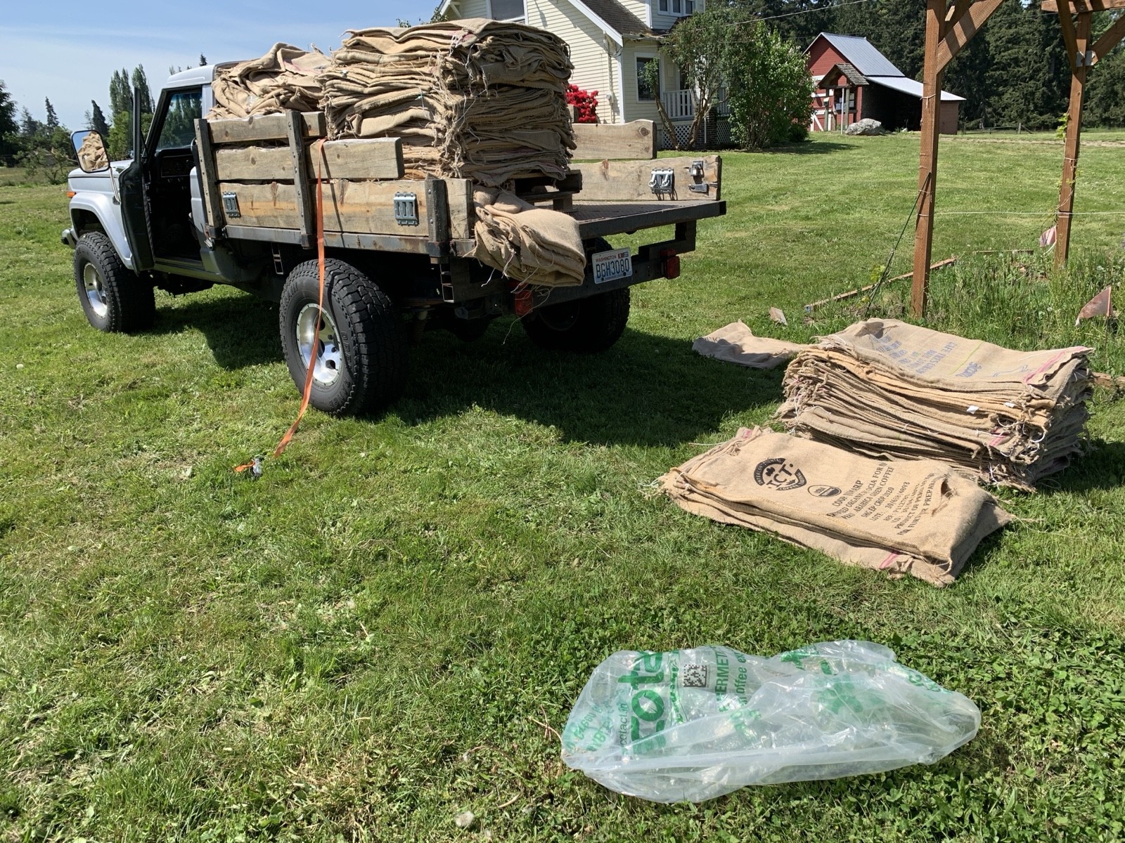 Jeep-Jeep-Truck-1984-12