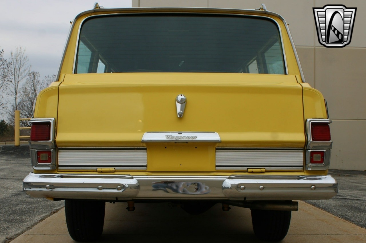 Jeep-Wagoneer-1976-other-10