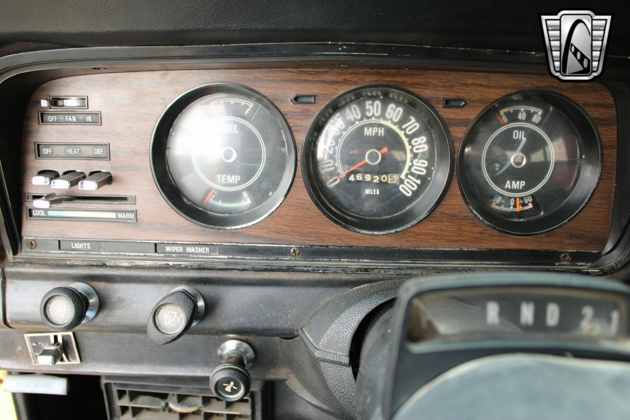 Jeep-Wagoneer-1976-other-12