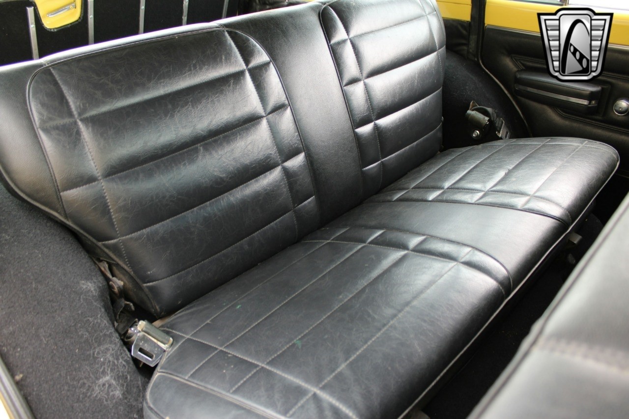 Jeep-Wagoneer-1976-other-17