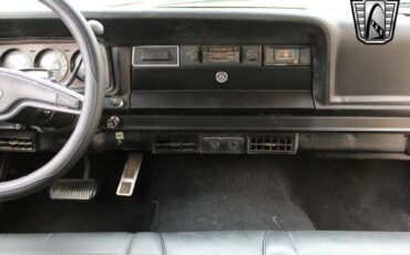 Jeep-Wagoneer-1976-other-19