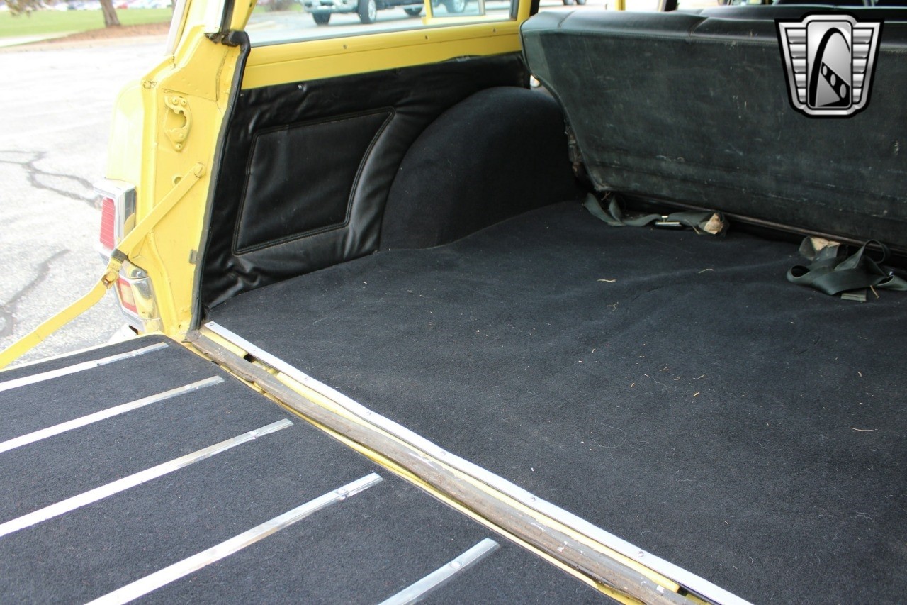 Jeep-Wagoneer-1976-other-22