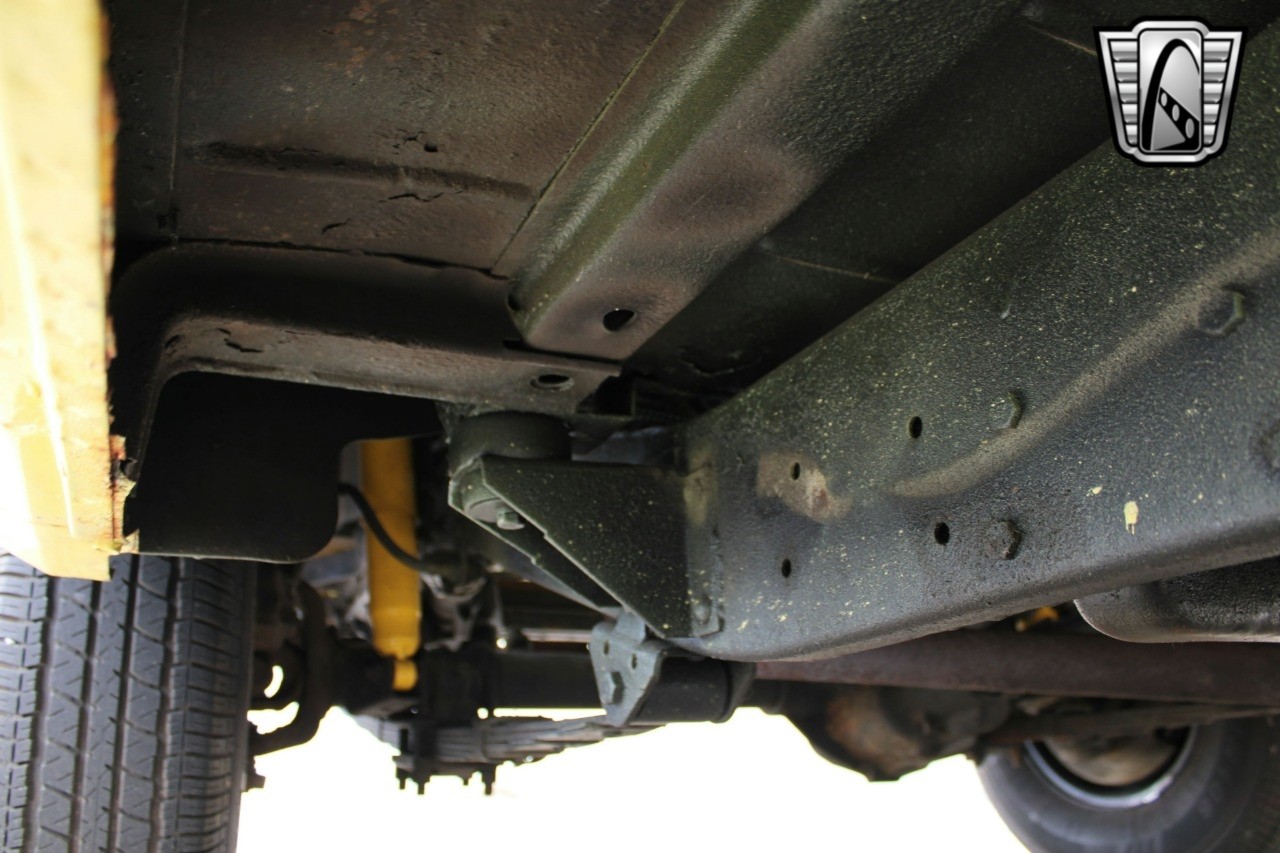 Jeep-Wagoneer-1976-other-28