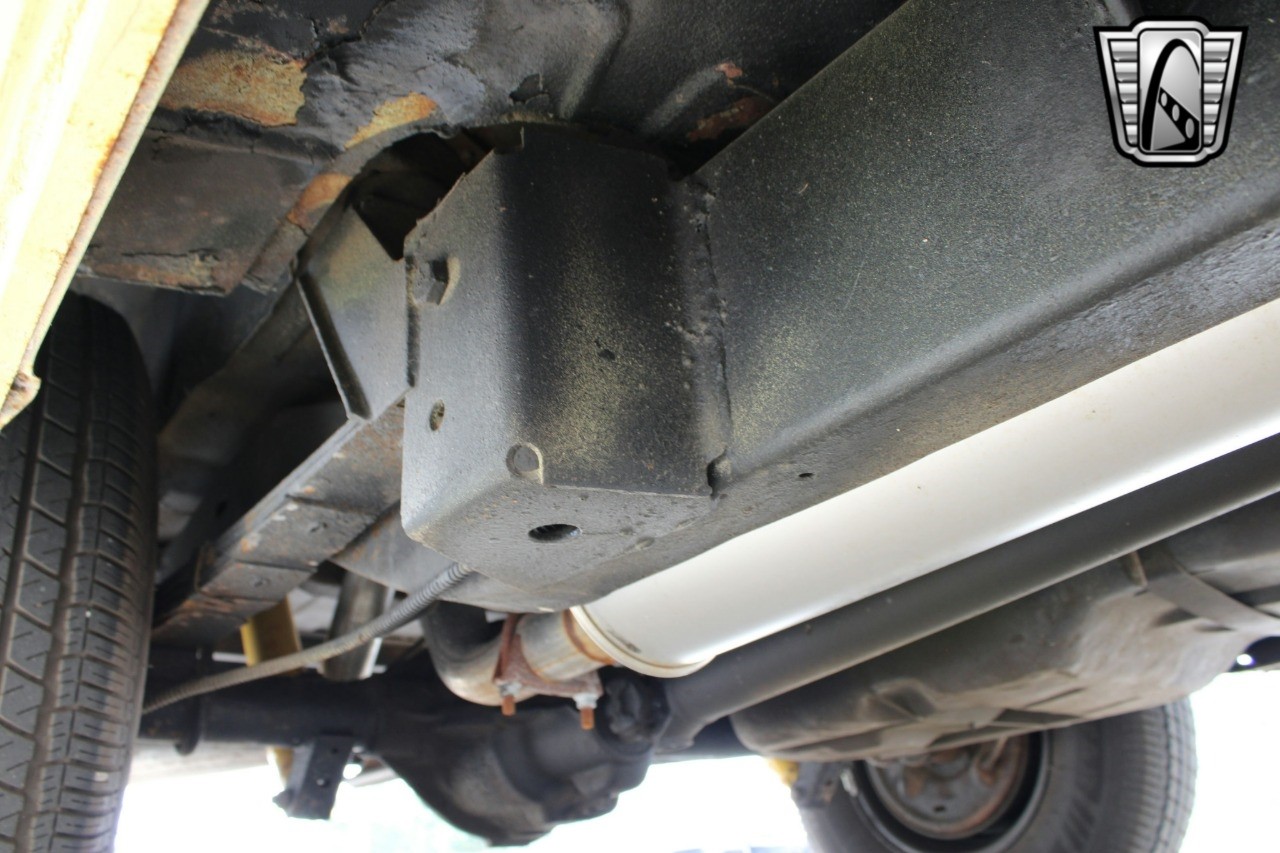 Jeep-Wagoneer-1976-other-30