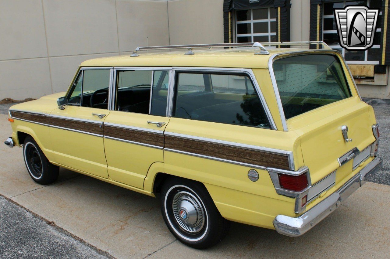 Jeep-Wagoneer-1976-other-38