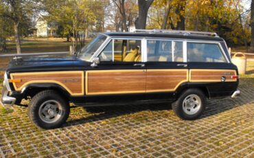 Jeep-Wagoneer-1988-SUV-1