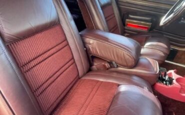 Jeep-Wagoneer-1988-SUV-11