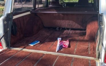 Jeep-Wagoneer-1988-SUV-17