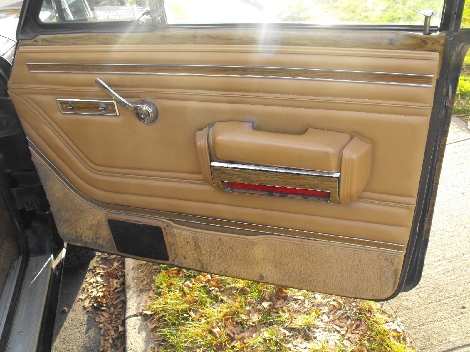 Jeep-Wagoneer-1988-SUV-19