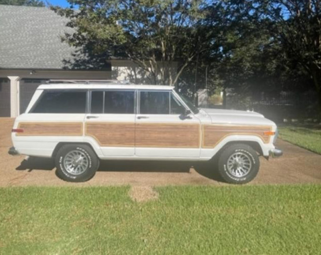 Jeep-Wagoneer-1988-SUV-2