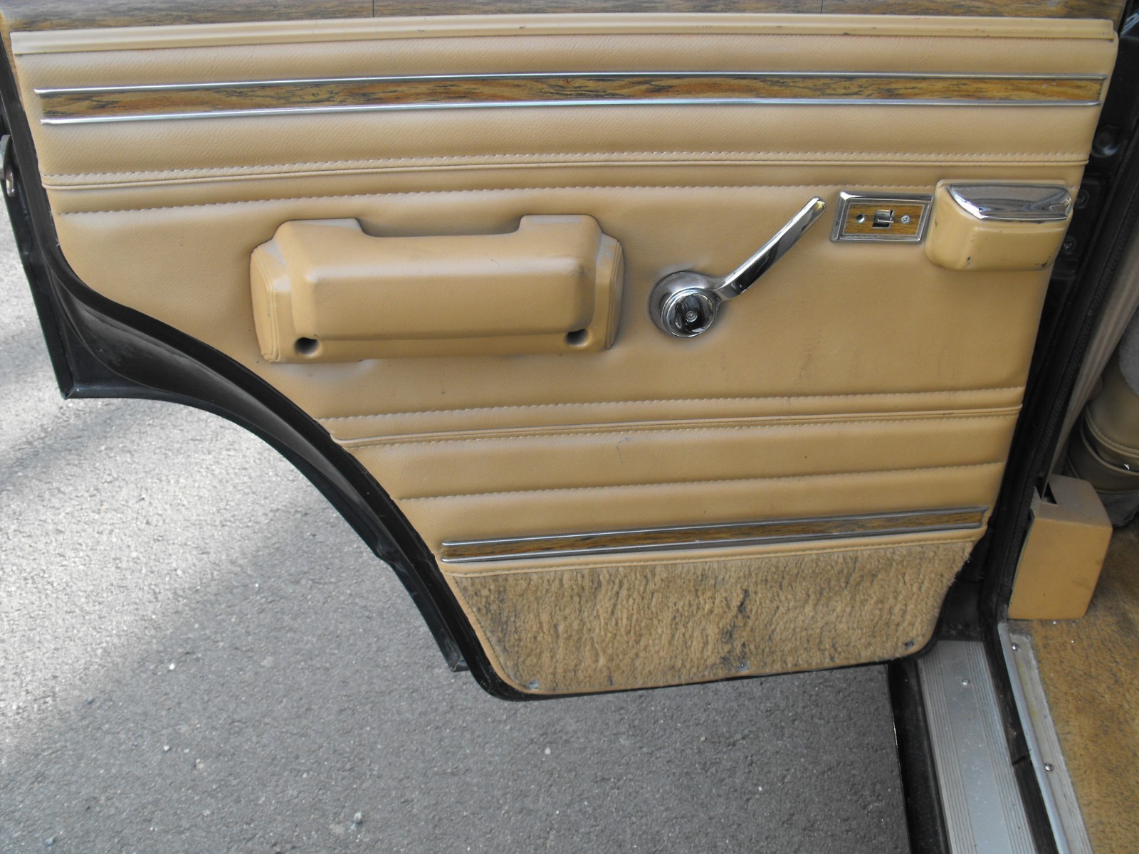 Jeep-Wagoneer-1988-SUV-20