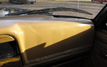 Jeep-Wagoneer-1988-SUV-23