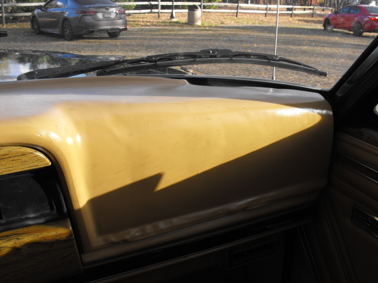 Jeep-Wagoneer-1988-SUV-23