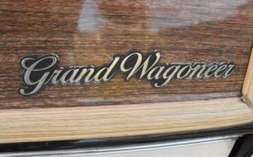 Jeep-Wagoneer-1988-SUV-24