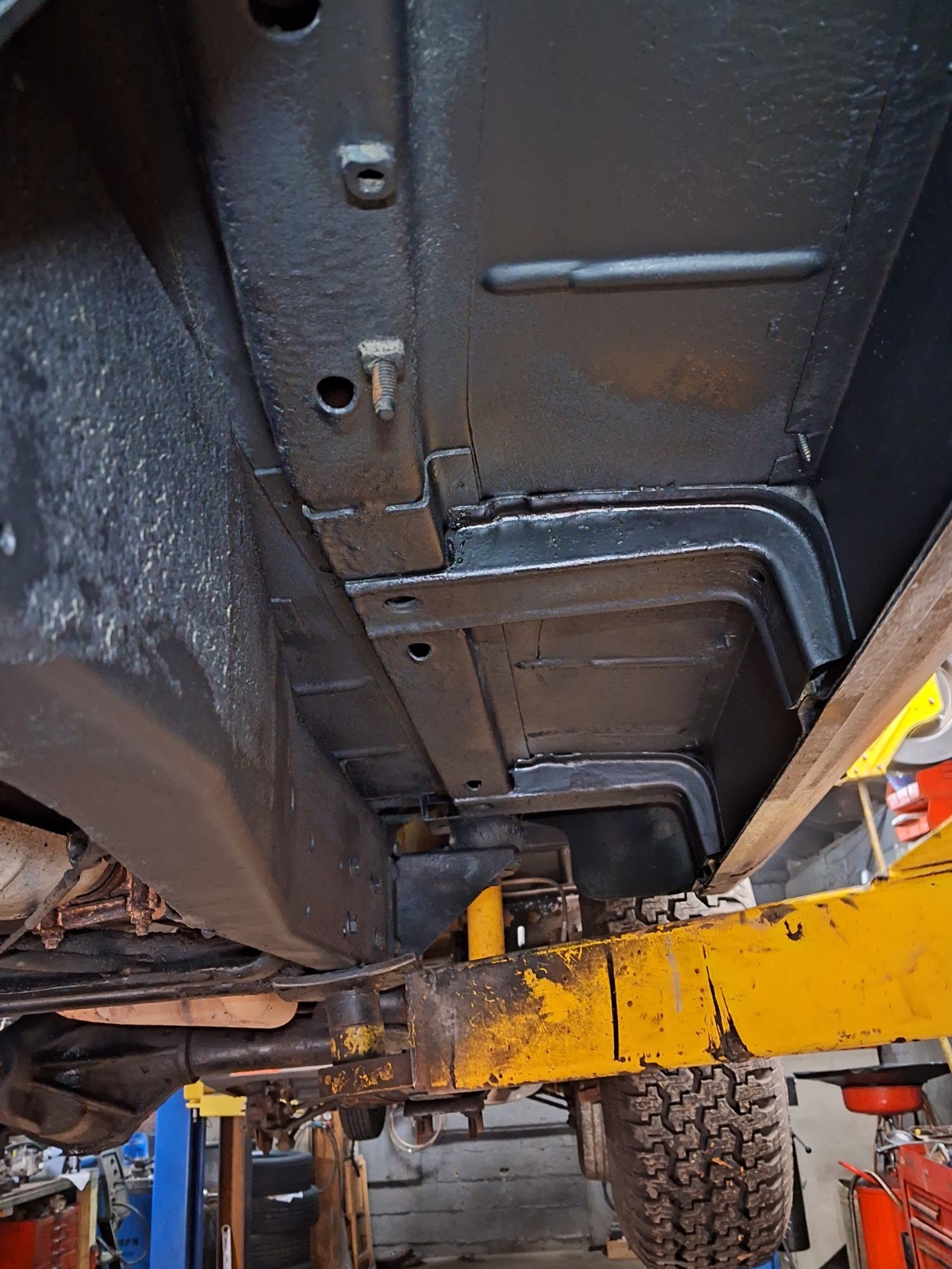 Jeep-Wagoneer-1988-SUV-25