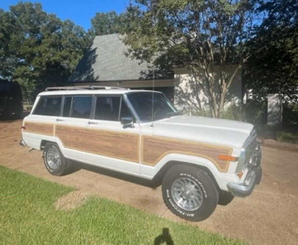 Jeep-Wagoneer-1988-SUV-3