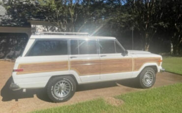 Jeep-Wagoneer-1988-SUV-4