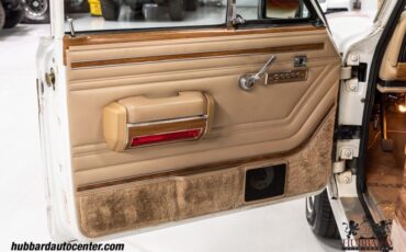 Jeep-Wagoneer-1991-SUV-11