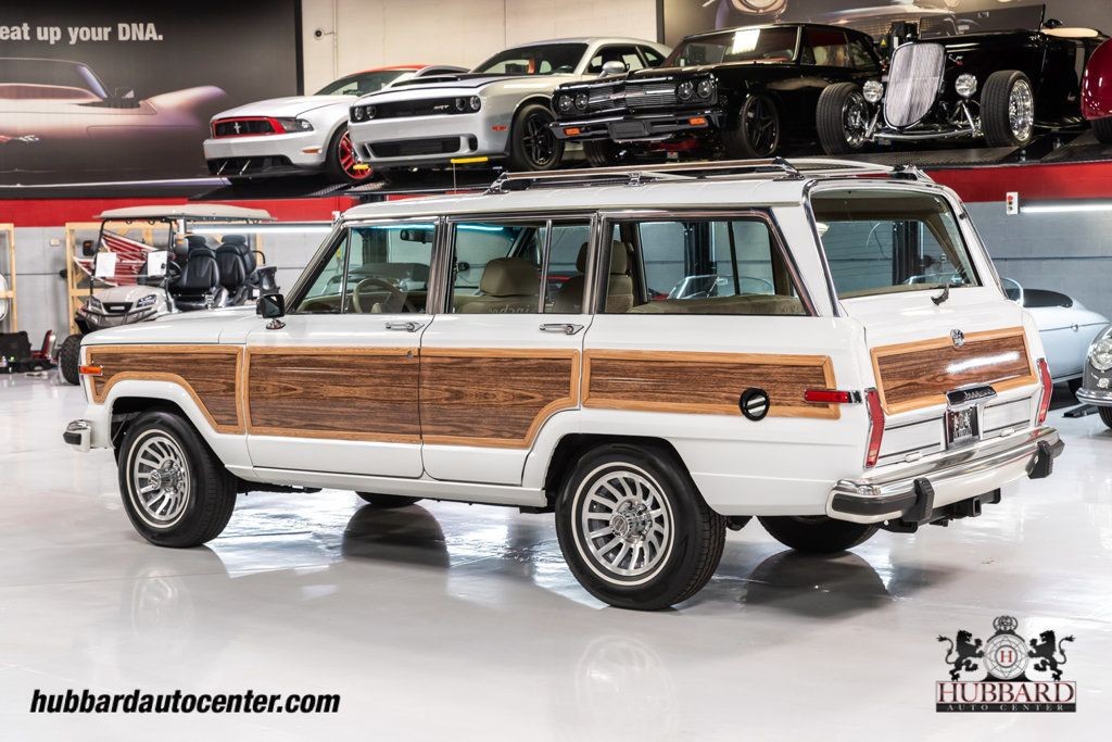Jeep-Wagoneer-1991-SUV-5