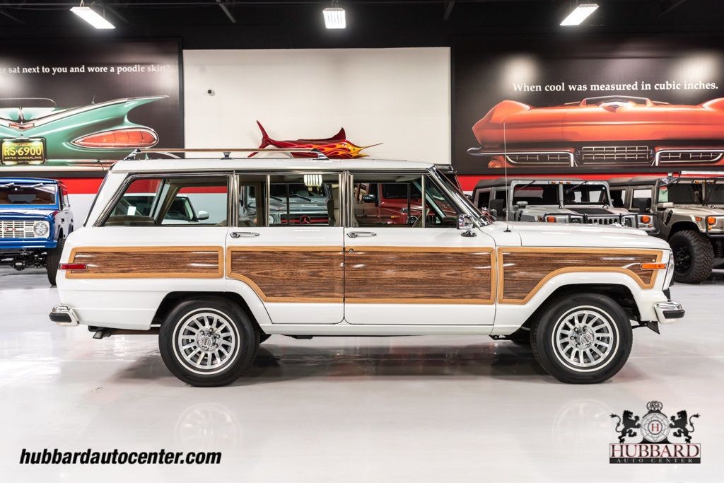 Jeep-Wagoneer-1991-SUV-8