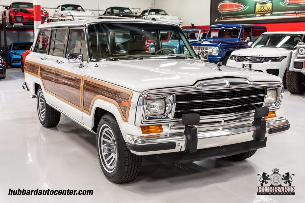 Jeep-Wagoneer-1991-SUV-9