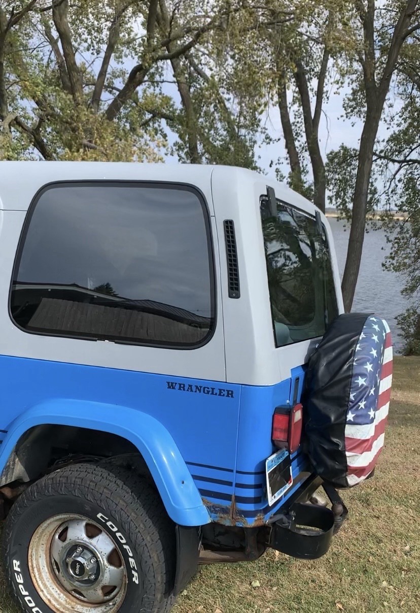 Jeep-Wrangler-1989-SUV-2