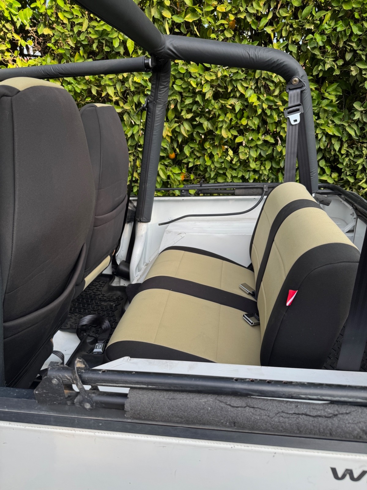 Jeep-Wrangler-1992-19