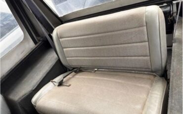 Jeep-Wrangler-1993-SUV-4