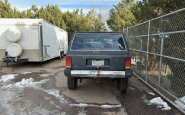 Jeep-cherokee-1988-green-2