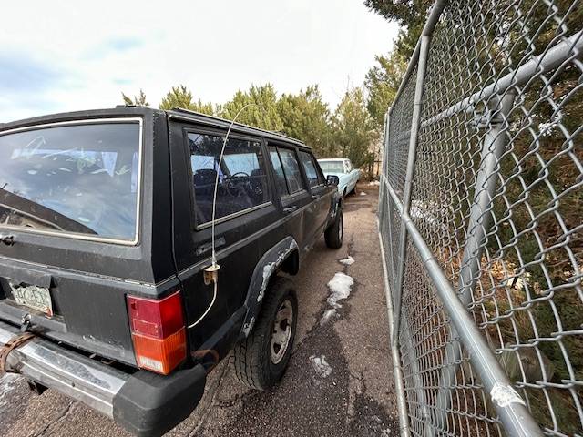 Jeep-cherokee-1988-green-5