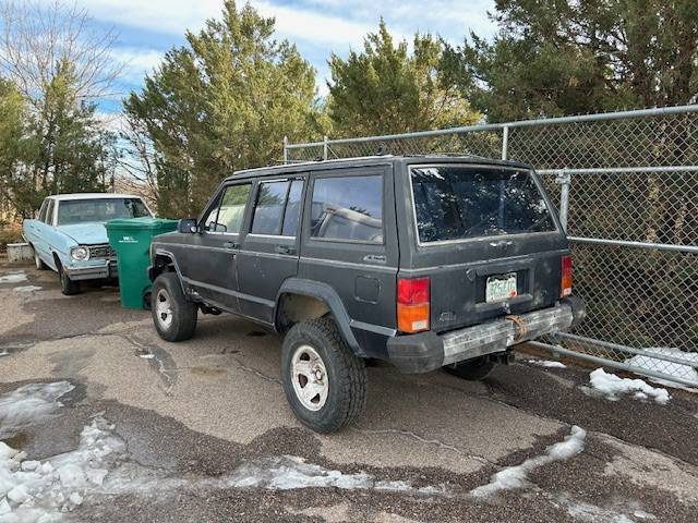 Jeep-cherokee-1988-green-9