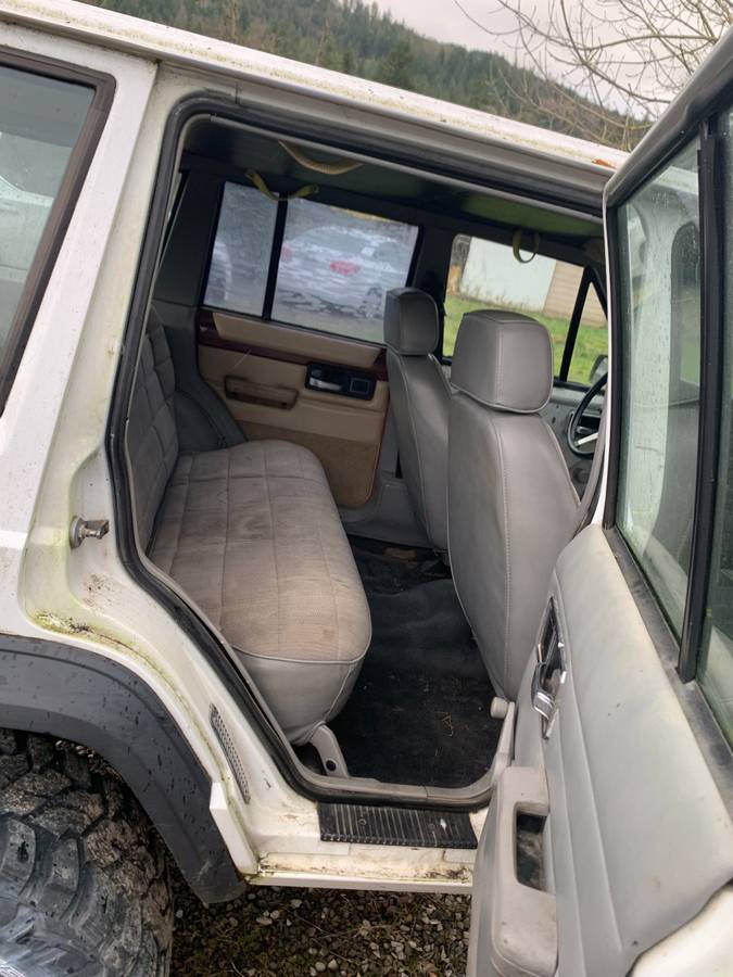 Jeep-cherokee-1991-white-3