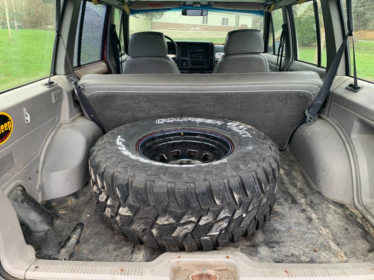 Jeep-cherokee-1991-white-7
