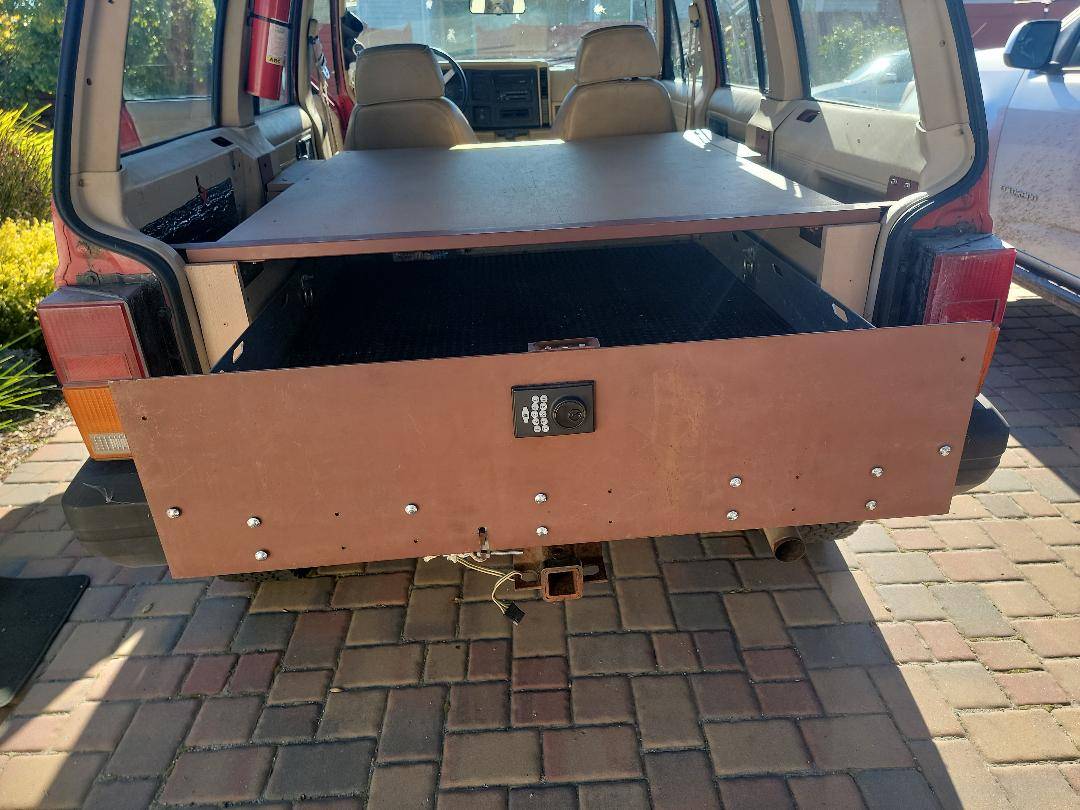 Jeep-cherokee-1993-red-3