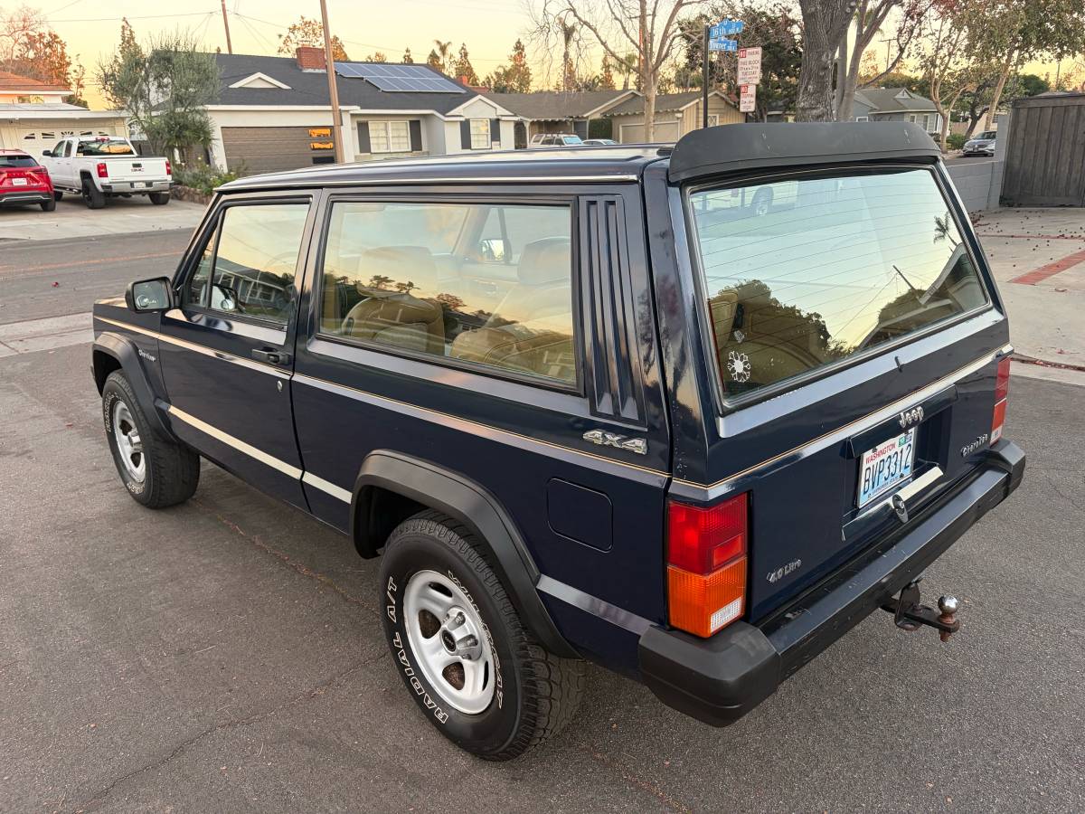 Jeep-cherokee-classic-1987-blue-135